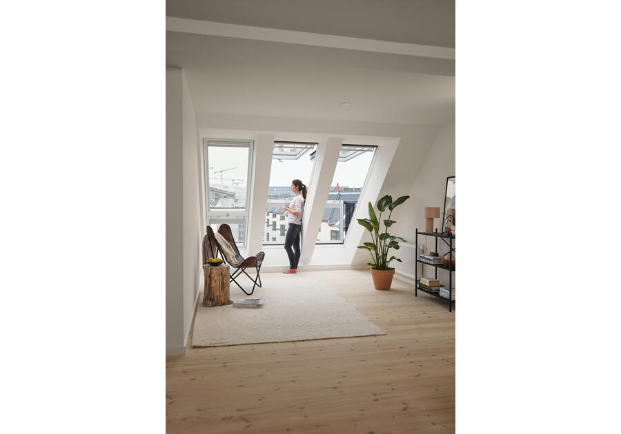 Zdjęcie: Balkon Cabrio GDL SK19 2066 malowane na biało VELUX